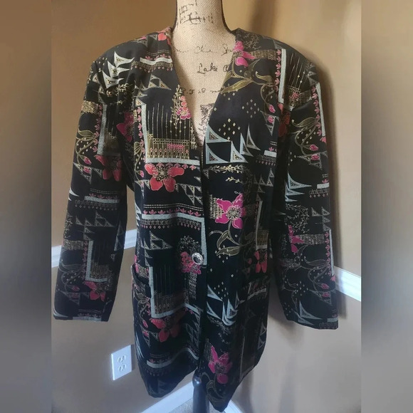 Asian Business Inspired Coat With Button - Picture 1 of 6